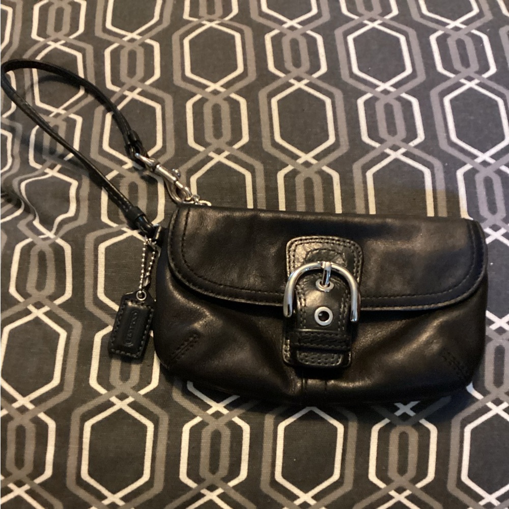 Small Genuine Coach Black Leather clutch/Wristlet